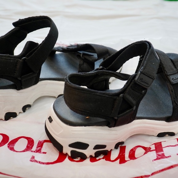 Skechers Women's D lites Fresh Catch Black - Picture 2 of 5